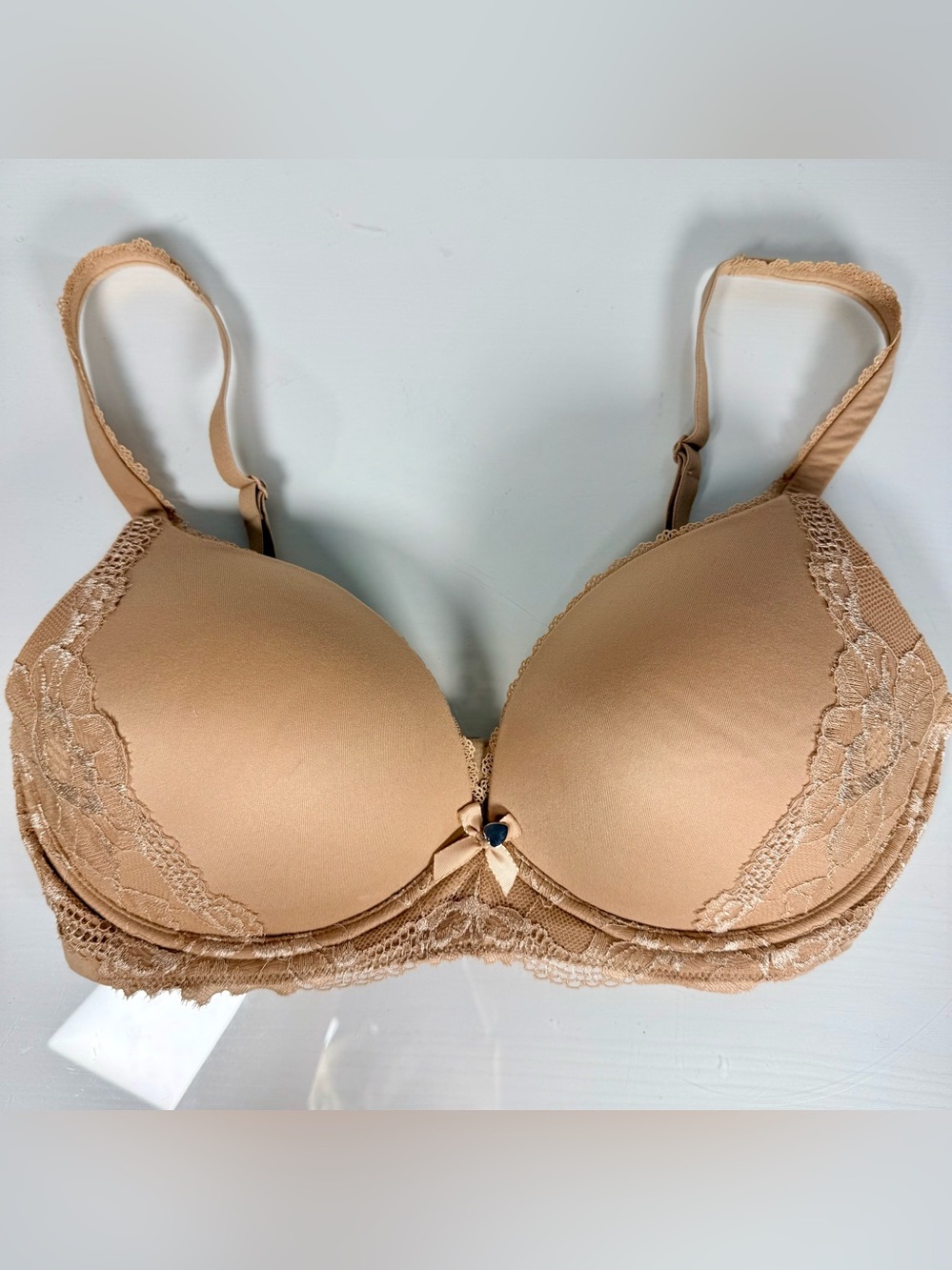 Victoria's Secret 34D Nude Wireless Body By Victoria Soft Bra Floral Lace Bow